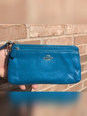 Coach Double L-Zip Wallet Wristlet Smooth Leather Teal Blue Gold 52636